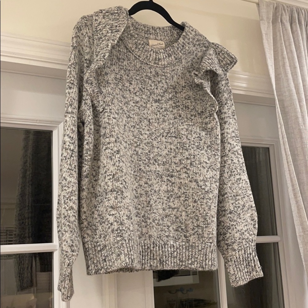 Like new Universal Thread Sweater